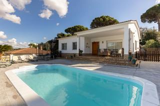 House  Riu llobregat. Casa totalmente exterior ubicada en tordera