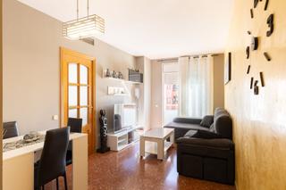 Appartement  Pi i gibert. Ático con ascensor totalmente exterior ubicado a 10 del ayuntami