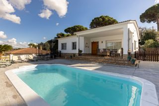 Casa  Riu llobregat. Casa totalmente exterior ubicada en tordera
