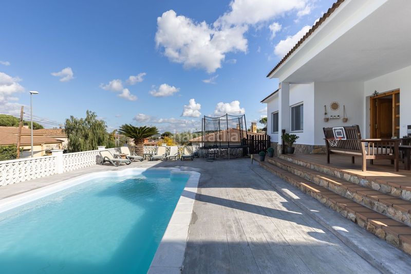 Foto b560c8d7-0939-443b-8dc2-5fd9ce5d2324. Casa amb calefacció piscina a Niàgara Parc -Àgora Parc Tordera