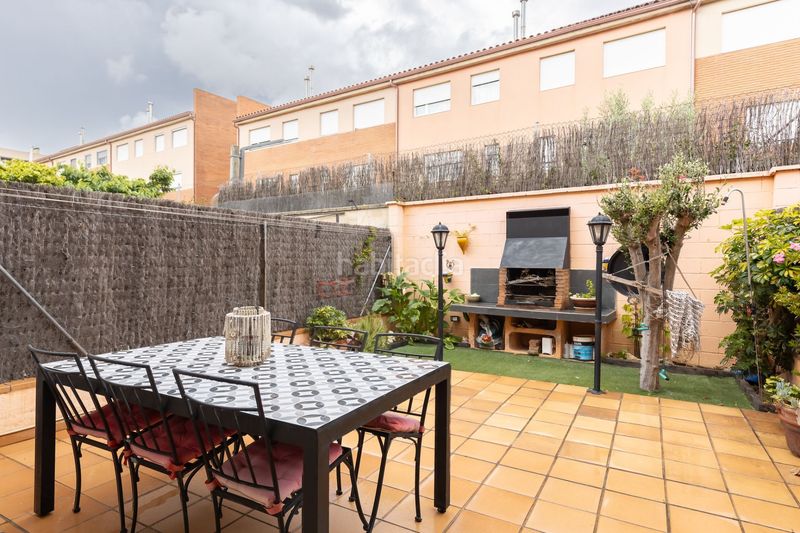Foto ec607878-07ad-4c67-8842-f4411a7f080c. Casa amb calefacció a Bufalà Badalona