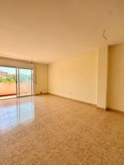 Pis  Cami de l'estació. Ático dúplex luminoso con amplia terraza en el morell, tarragona