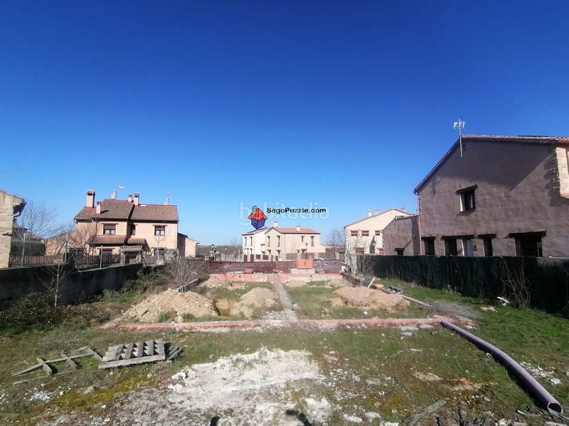 Foto c7e1cd60-02eb-444e-9c8b-19fdbd10828f. Terreny residencial a Trescasas