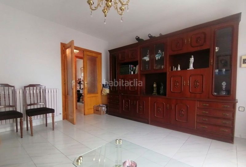 Foto fad8c0c1-7618-402f-b307-e63a9b11f146. Edificio in Roda de Eresma