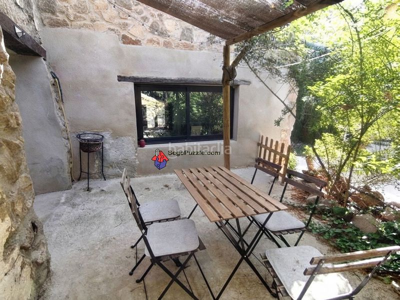 Foto debbb5f3-0a51-463a-982d-dfd764857480. Casa amb calefacció a Torrecaballeros