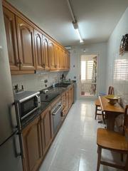 Piso  Carrer de manuel carrasco i formiguera. Oportunidad única en la bordeta: piso con parking y ascensor lis