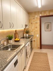 Pis  Carrer pau claris. Piso de 4 habitaciones con gran terraza, ascensor y trastero en