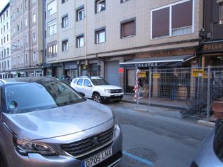 Local commercial à Bagatza - S. Vicente