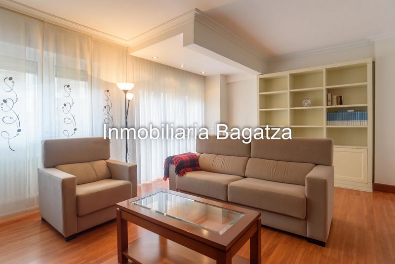 Foto bb1ba773-b17d-4881-b022-8d49326037d4. Piso en Bagatza - S. Vicente Barakaldo