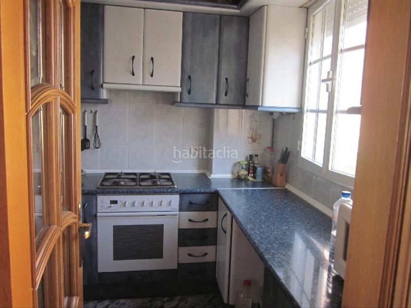 Foto f7c3e550-fafc-49e3-ac9e-f7a8e449283c. Casa con parcheggio in Centro Palencia
