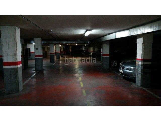 Foto 214e3ace-a378-48b3-9f4f-36459b03b2d1. Aparcament cotxe a Centro Palencia