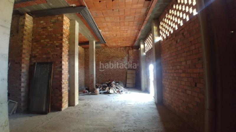 Foto ae4e79db-9211-4a69-a9f1-8ce5a9093ce7. Location local commercial dans L´Eixereta Burjassot