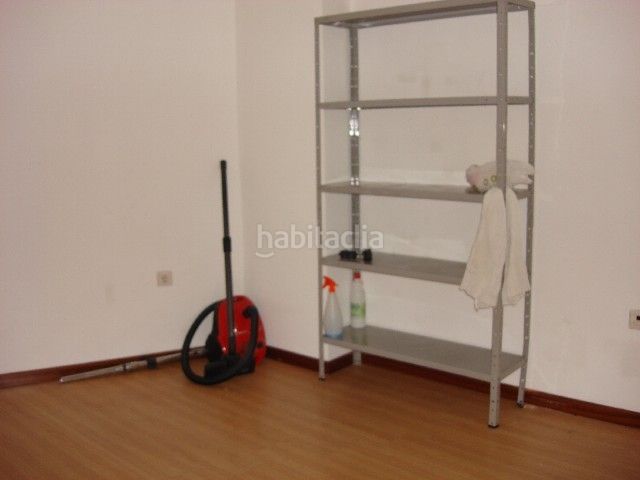 Foto 57eff9aa-353a-4e84-a6b6-399b9b0c7981. Local comercial a Centro Palencia