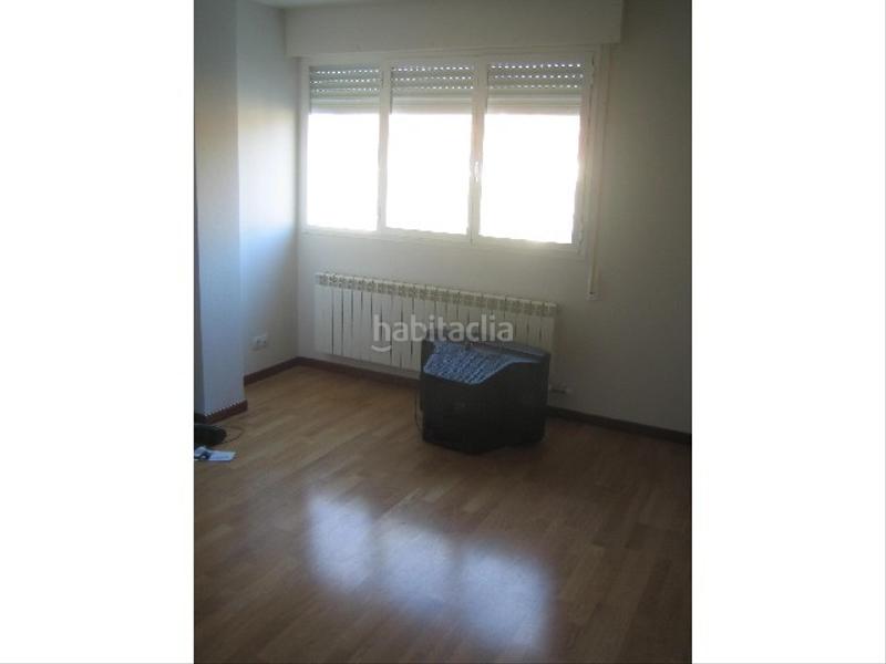 Foto efec0d3e-c4cf-4c82-b340-e5be62f149f9. Apartament amb calefacció aparcament a El Cristo Palencia