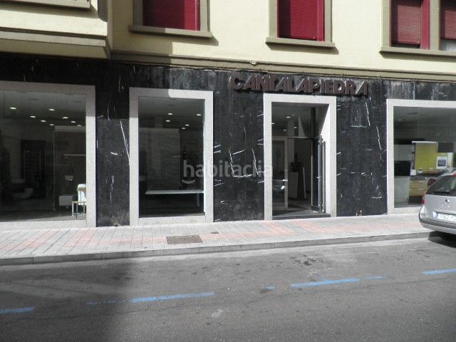 Foto 5d7d8d9d-7fda-4eee-aa25-2567354fbba2. Local comercial a Centro Palencia