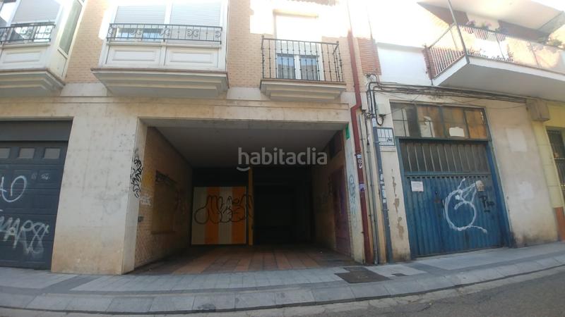 Foto a4135a4d-a5f0-48f2-a40e-adb8a4a51bd4. Location parking voiture dans Centro Palencia