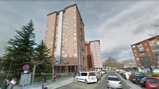 Location Local commercial  C los trigales. Local  palencia eras del bosque