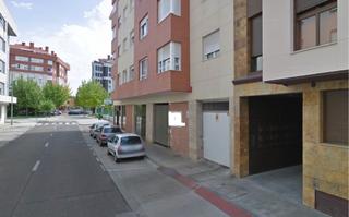 Parking coche en Campo de la Juventud. Garaje  palencia av. san telmo