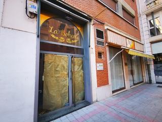 Location Local commercial  Pl doña urraca. Local  palencia centro