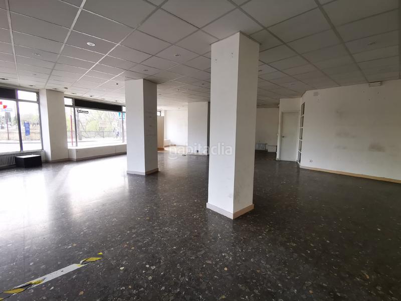 Foto 0b8b9aeb-fa62-4f49-9f19-961290d99b30. Lloguer local comercial a Centro Palencia