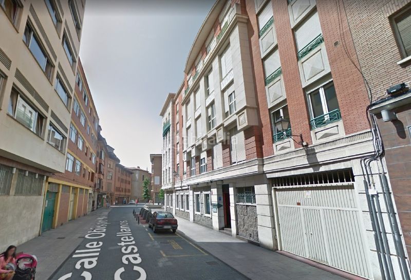 Foto bbee7110-8f3f-4caf-a51d-4b6347630a56. Aparcament cotxe a Centro Palencia