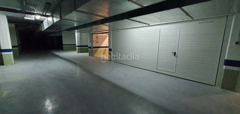Foto b83b0482-c21b-4a96-8701-d974f0cedef5. Aparcament cotxe a Avenida de Madrid Palencia