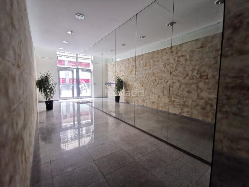 Foto 9a25a398-075a-480d-8378-8ede80462c0d. Lloguer oficina a Centro Palencia