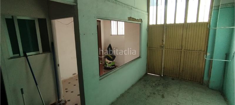 Foto 24de16c2-1aec-4e58-b918-b40e4b0afae0. Alquiler local comercial local av. santander en Palencia