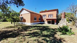 Chalet à Allende el Río. Chalet  palencia viñalta