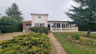 Xalet  Ur los girasoles. Chalet  grijota