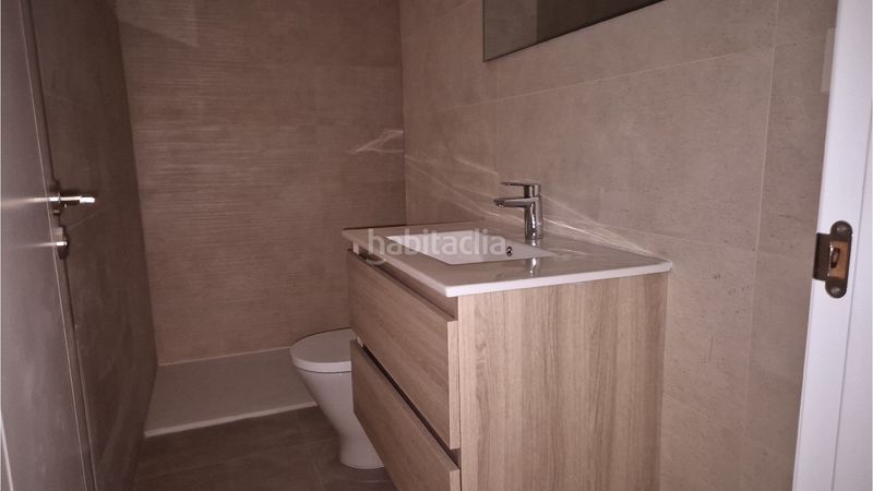 Foto b4c33493-437c-4e1b-8466-93a1efb59e55. Apartament amb calefacció aparcament a Campo de la Juventud Palencia