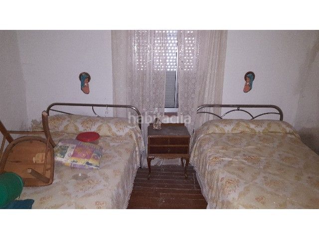 Foto d78fa14c-2c2c-4f43-9320-ef2bd9a6b112. Casa amb calefacció a Dueñas
