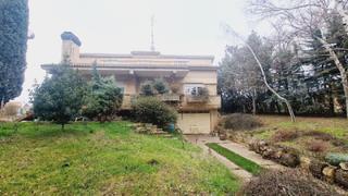 Chalet in Becerril de Campos. Chalet  becerril de campos