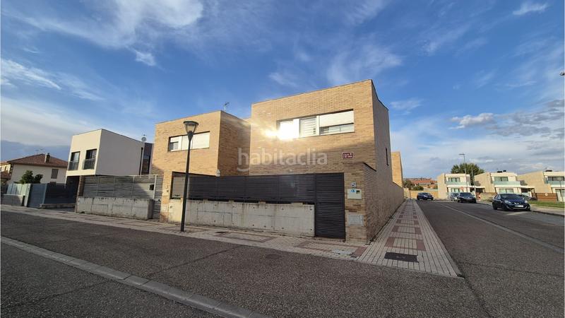 Foto 5469d869-22a5-46fb-94bb-cf03af62cd65. Chalet con riscaldamento parcheggio in Avenida de Madrid Palencia