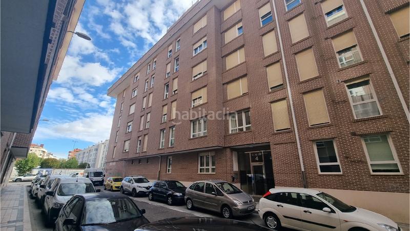 Foto e4e8753b-ffd8-47b2-b25b-c31e6ea0b29a. Pis amb calefacció aparcament a Campo de la Juventud Palencia