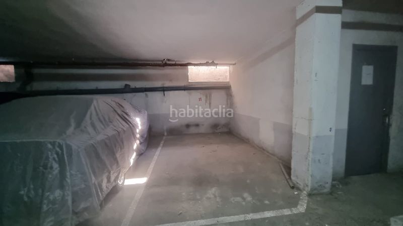 Foto e45826c3-1603-4a49-8162-b7ab21add219. Aparcament cotxe a San Antonio Palencia