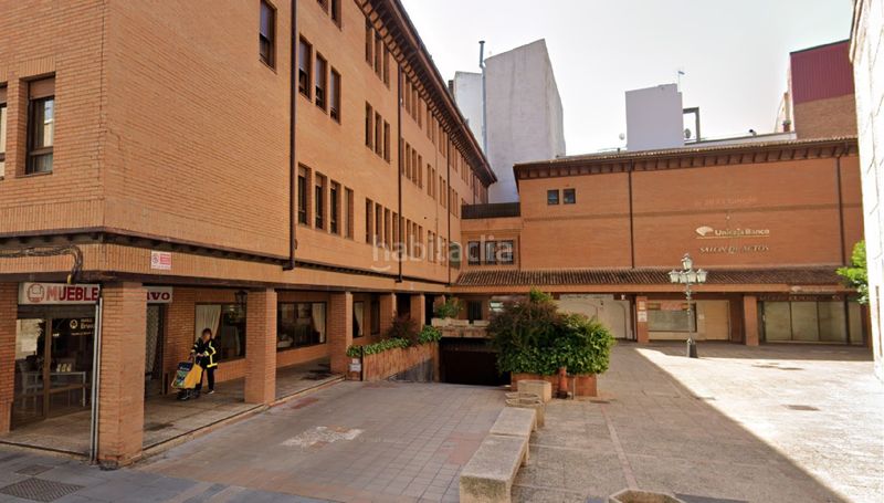 Foto b6cf7c59-88d4-45bc-81b6-8cc23e8b99e9. Aparcament cotxe a Centro Palencia