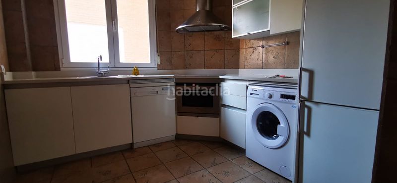 Foto aaad97e9-cace-4344-9259-267ae11db4a6. Pis amb calefacció aparcament a Centro Palencia