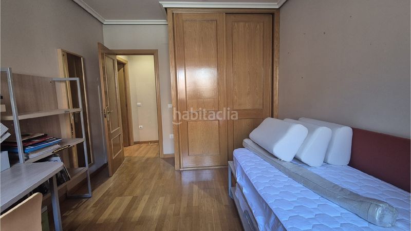 Foto ac81a864-bb2b-436c-8a39-3f94ada15abd. Pis amb calefacció aparcament a Centro Palencia