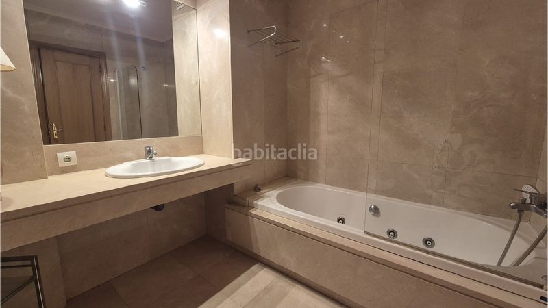Foto b9449803-b917-4c60-b0e3-0e94a9694f38. Pis amb calefacció aparcament a Centro Palencia