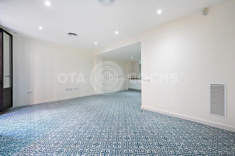 Foto 1b35dd52-cda8-43e4-981e-c91fdd0a5d3a. Piso  reformado a estrenar en calle llovera en Reus