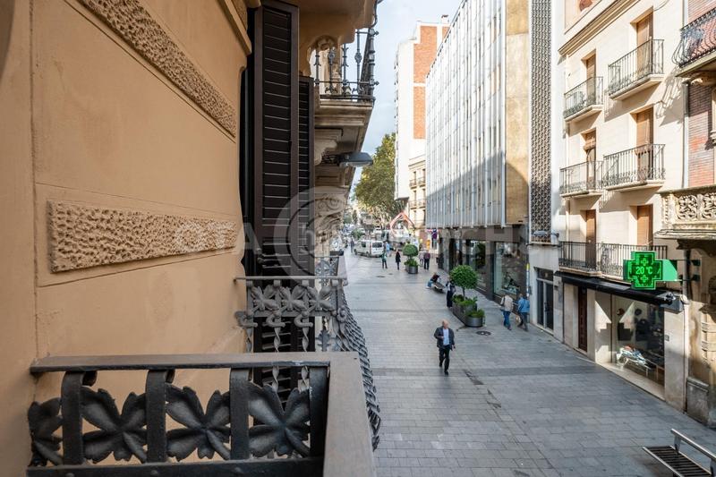 Foto 68a7c54b-b4b6-4839-bf8c-1f3f33c21a28. Piso  reformado a estrenar en calle llovera en Reus