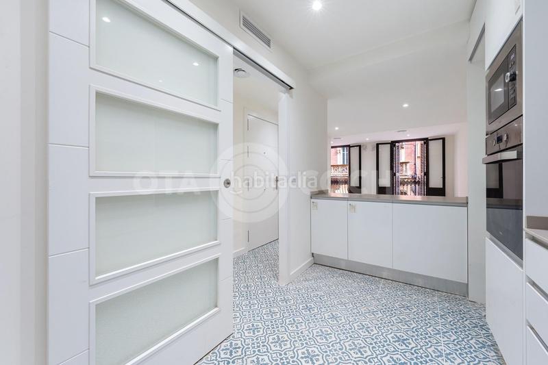 Foto 7c1e3db8-fb1a-461e-9a88-b918abb83684. Piso  reformado a estrenar en calle llovera en Reus