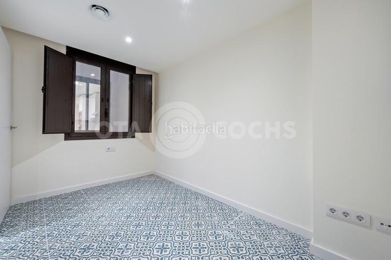 Foto c2d56b36-164c-46ec-8802-d81c86460ae7. Piso  reformado a estrenar en calle llovera en Reus