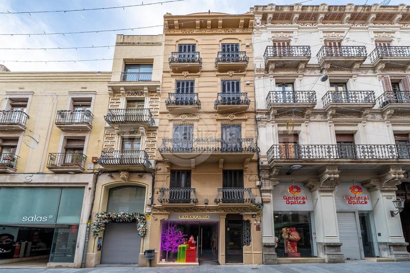 Foto e53e8977-7d59-4abd-abc1-e90ce785d20a. Piso  reformado a estrenar en calle llovera en Reus
