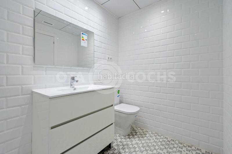 Foto e7f539ce-96c4-42c4-8cbb-700c867d3542. Piso  reformado a estrenar en calle llovera en Reus