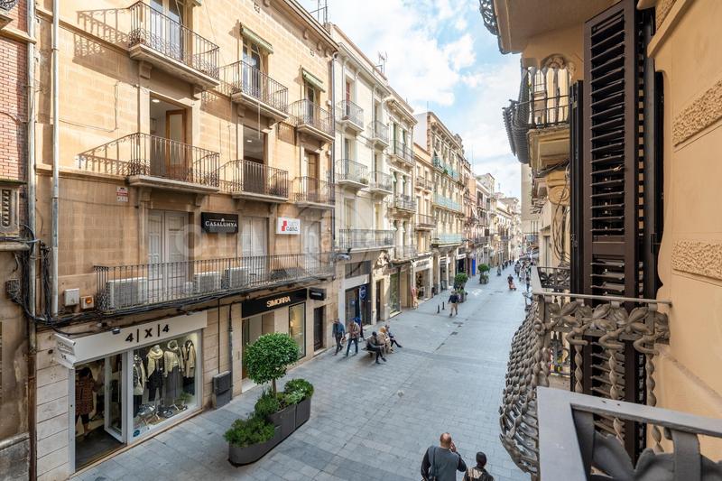 Foto fa39336d-d321-458d-9475-5b6044ce7d7e. Piso  reformado a estrenar en calle llovera en Reus