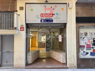 Local Comercial  Carrer galanes. Local comercial en pleno centro de reus  carrer de les galanes