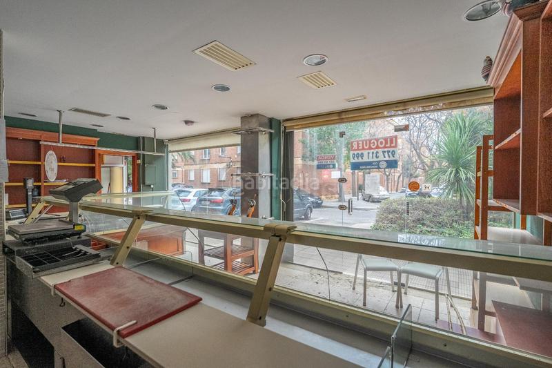 Foto 3e8bb138-6f10-43d5-9b86-81952bfce042. Local comercial se vende local comercial en calle catalunya en Reus
