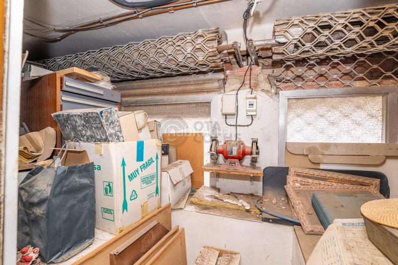 Foto 8d15a09b-03ac-463f-8667-feb35110a033. Local comercial se vende local comercial en calle catalunya en Reus